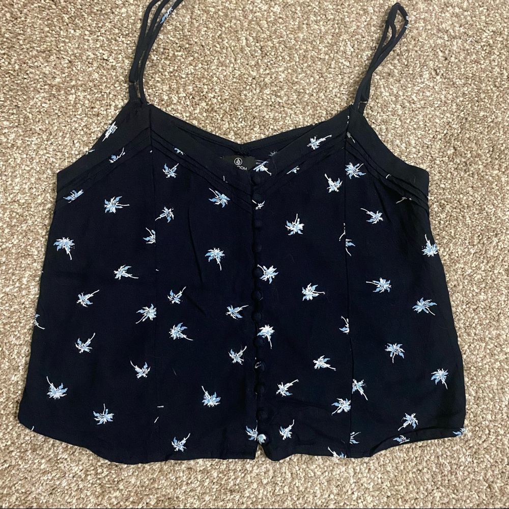 SOLD💥💥💥💥Volcom summer tank